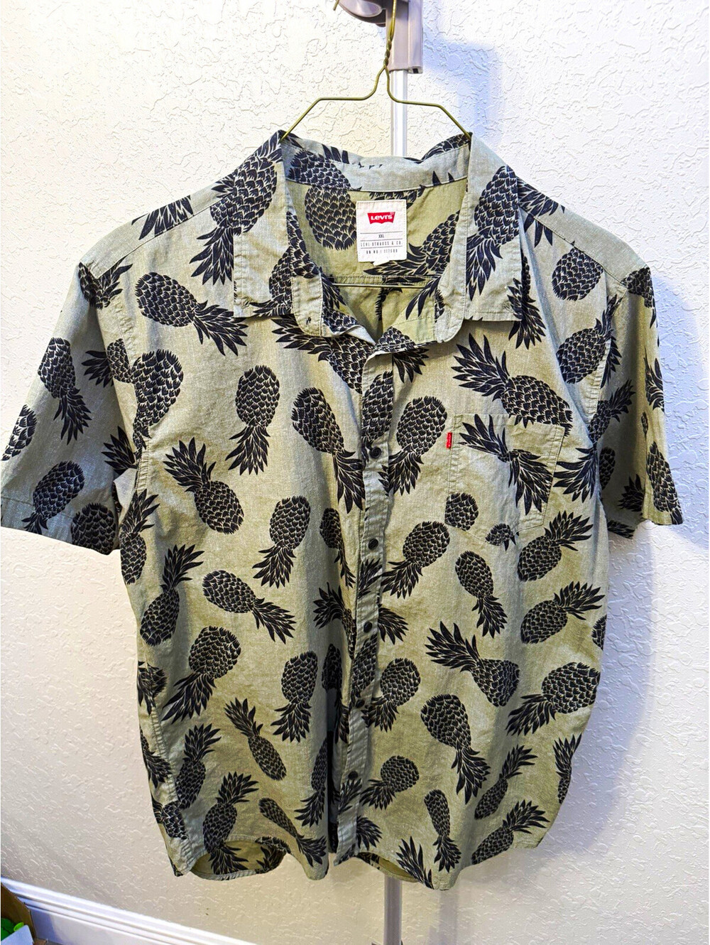 Levi's Button Up Shirt Men 2XL Regular Short Sleeve Green Black Pineapple Cotton